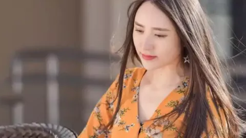 杨宗纬摔下舞台